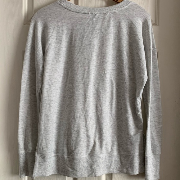 Yogalicious Split Hem Gray Pull over Top size Medium - Picture 12 of 15